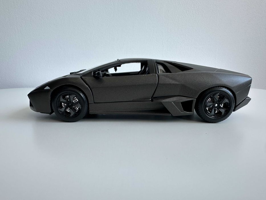 Macheta auto Bburago Lamborghini Reventon 1/24