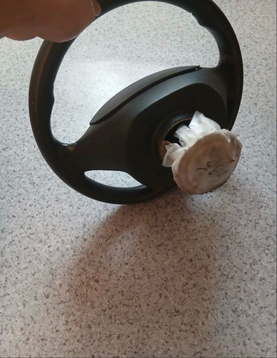 Продам руль 2114 новый.