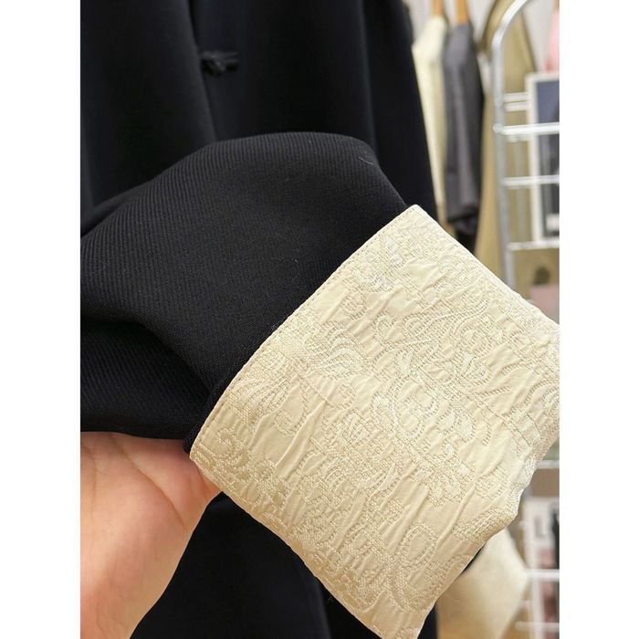 костюм женский продам