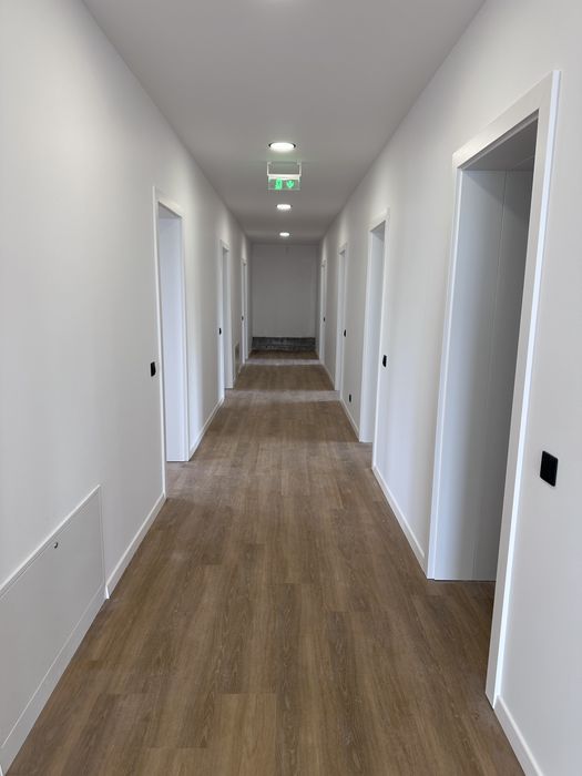 Birou de inchiraiat lanca Value Center