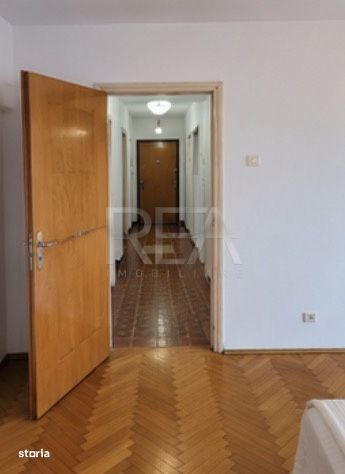 3 Camere Dorobanti  Decomandat ,instalatii electrice schimbate