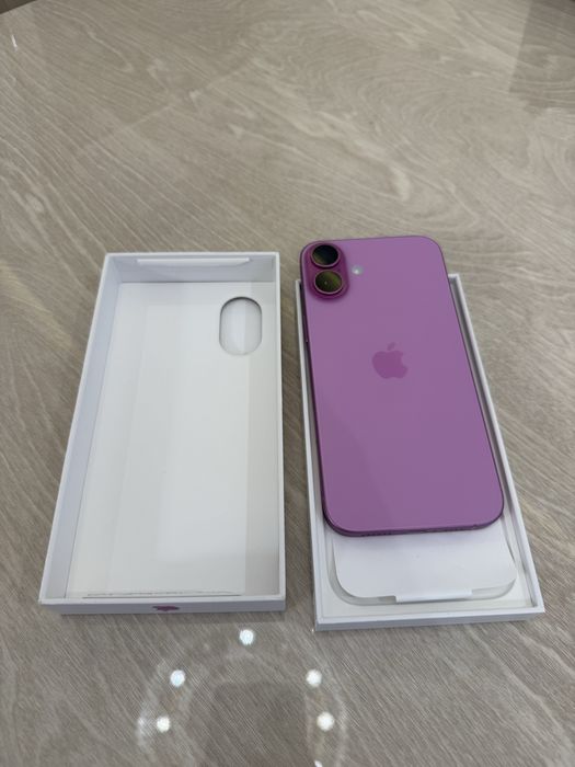 Срочно продам iPhone 16 plus 512GB Pink