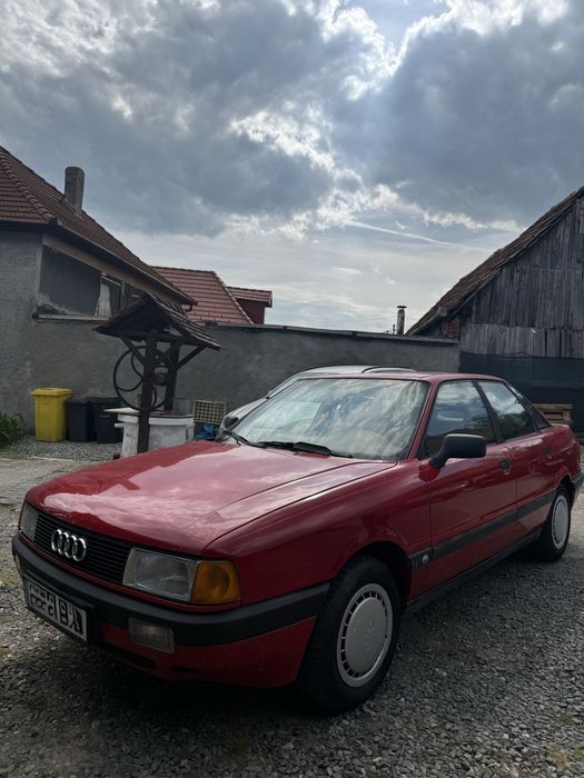 Vand Audi   80  1.8 benzina