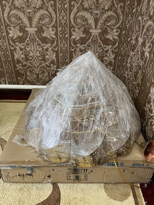 Люстра 3 жыл гарантия новый
