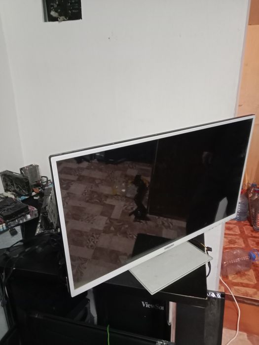 Продам мониторы 32 диоганаль 60гц