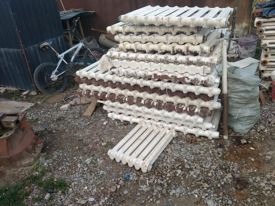 Продам чугунная батарея