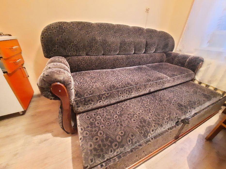 Продам уголок отдыха тройка