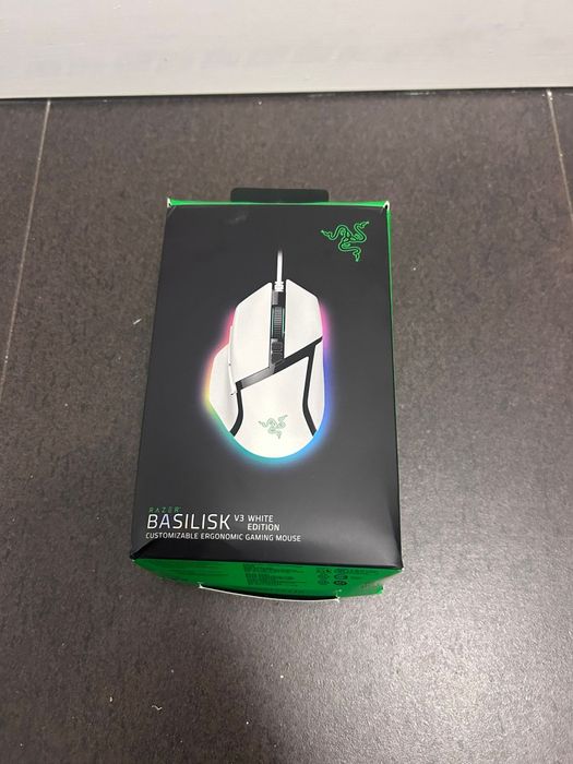 Vând mouse gaming Razer Basilisk V3 White Edition