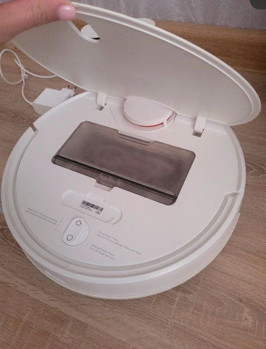 Продам роботпылесос продам