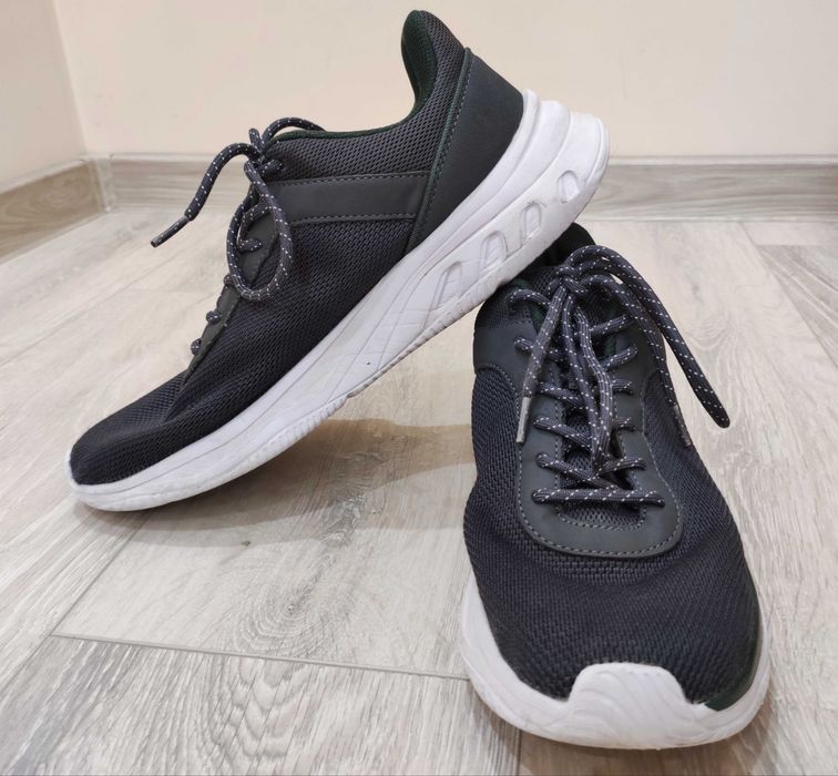 Леки маратонки Vty 44 номер