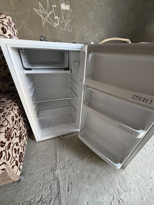 Продаются два холодильника Artel