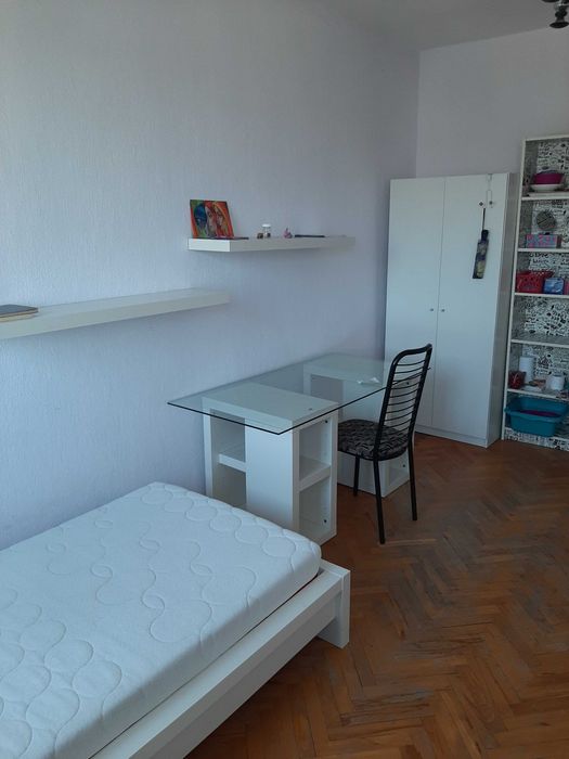 Дава се под наем Тристаен апартамент в Велико Търново, Център - 82 кв.м за 76.5 € - Снимка #5