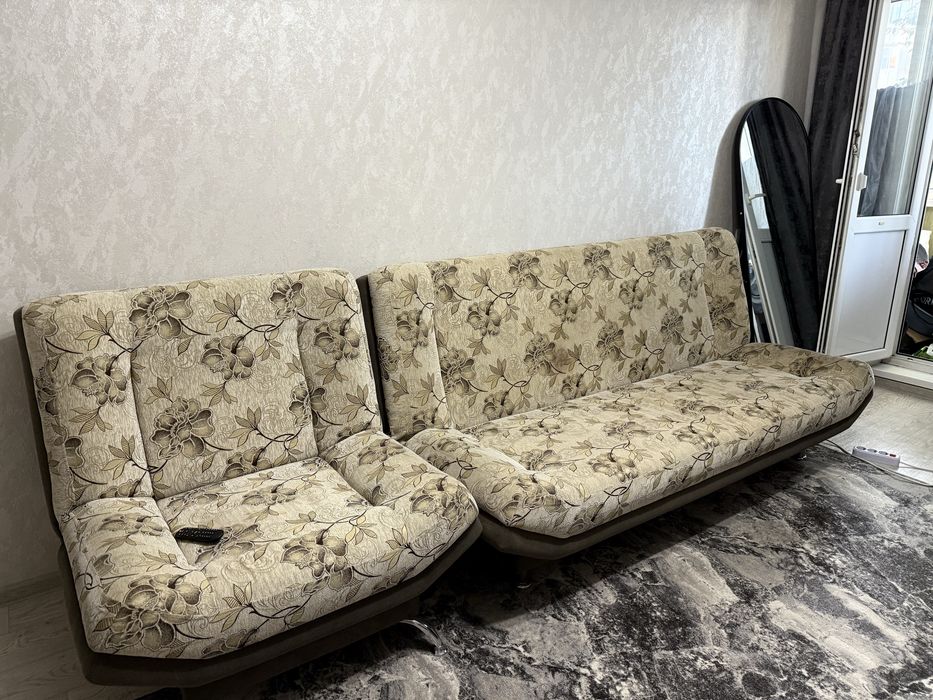 Продам диван и кресла