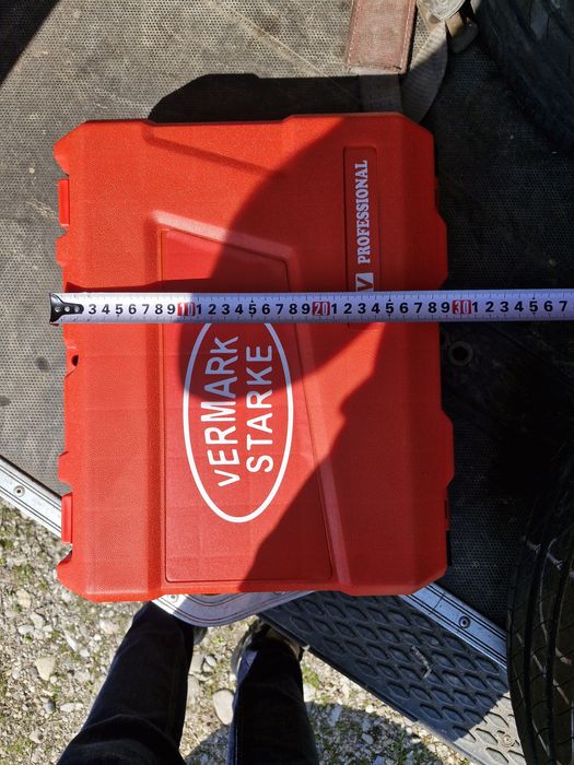 Куфари за инструменти чисто нови