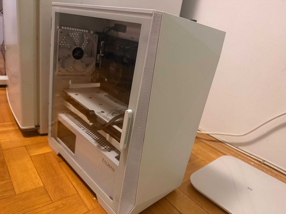 Gaming PC 6700XT/ Ryzen 5 5600 / 32 GB DDR4 / 1TB NVMe + SSD / MB B550M
