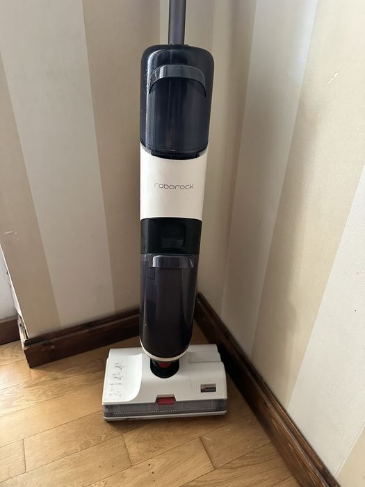 Doua aspiratoare Roborock Dyad  800ron /buc vertical umed SUNT NOI