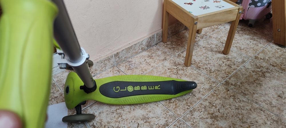 Globber сгъваема тротинетка с 3 колела
Сгъваема тротинетка Elite