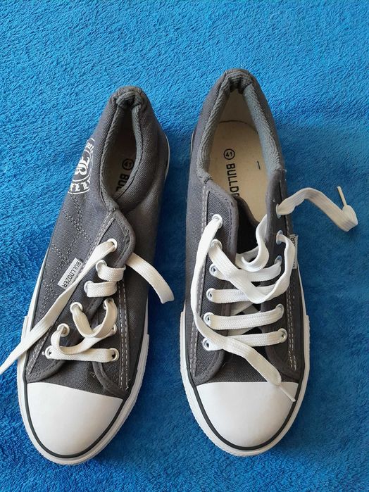 Нови кецове Bulldozer