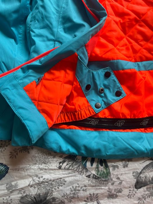 Чисто ново дамско ски яке