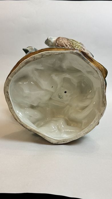 Фарфоровая статуэтка