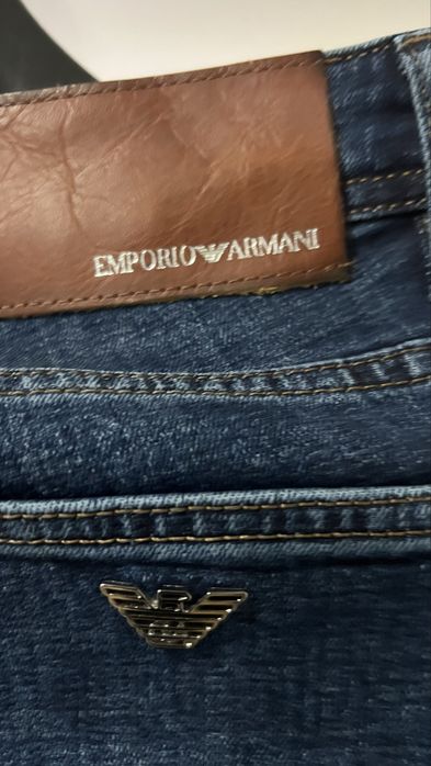 Дънки EMPORIO ARMANI.Чисто нов модел.Налична серия от 31ви-38ми размер