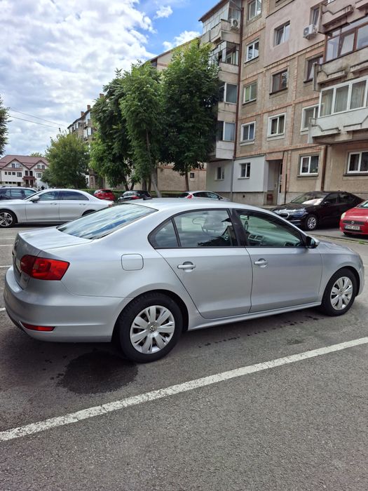 VOLKSWAGEN Jetta 2011 — imagine 3