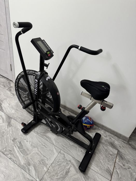 Продаётся практически новый велотренажёр