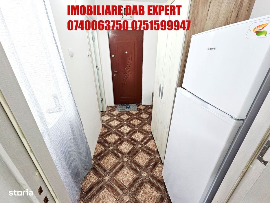 Garsonieră de vânzare, mobilată, cu balcon — fotografia 3