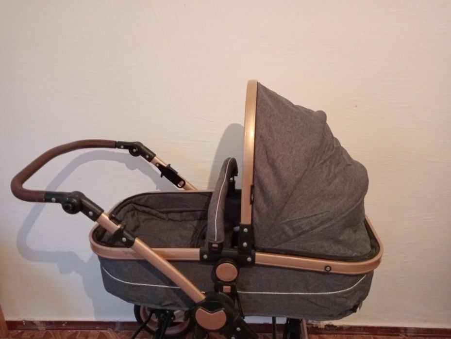 Коляска сатам  20000 срочно