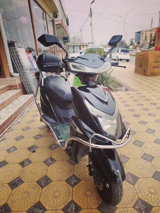 Elektr Skuter  tezlik bilan sotiladi