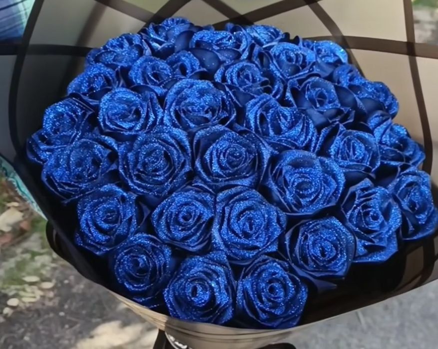 Розы из атласных ленты ручная работа