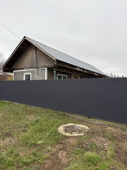 Casă bătrânească cu teren de vânzare – 1.220 mp