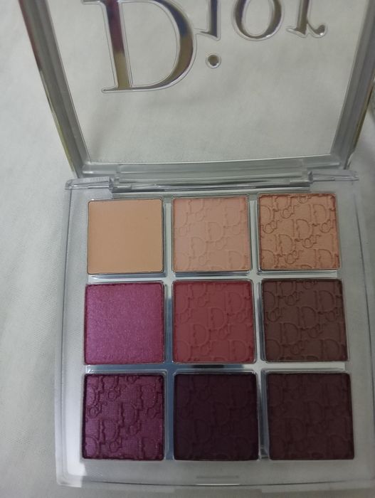 Vând palete Dior