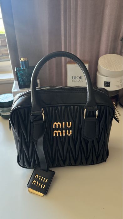 Дамска кожена чанта Miu miu