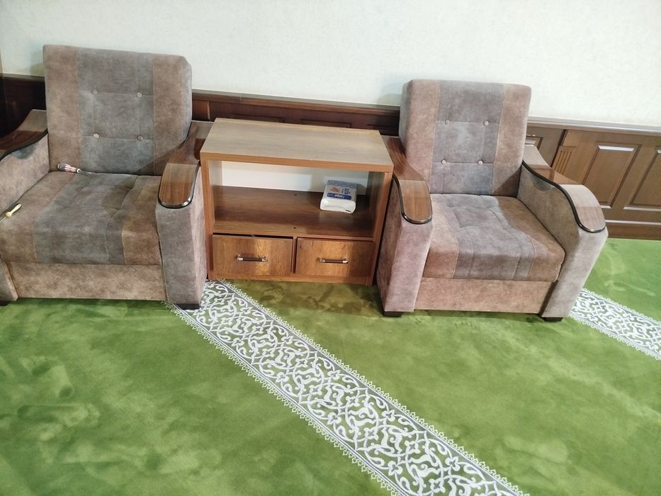 Mebellar shkaf stollar divan  tabretka