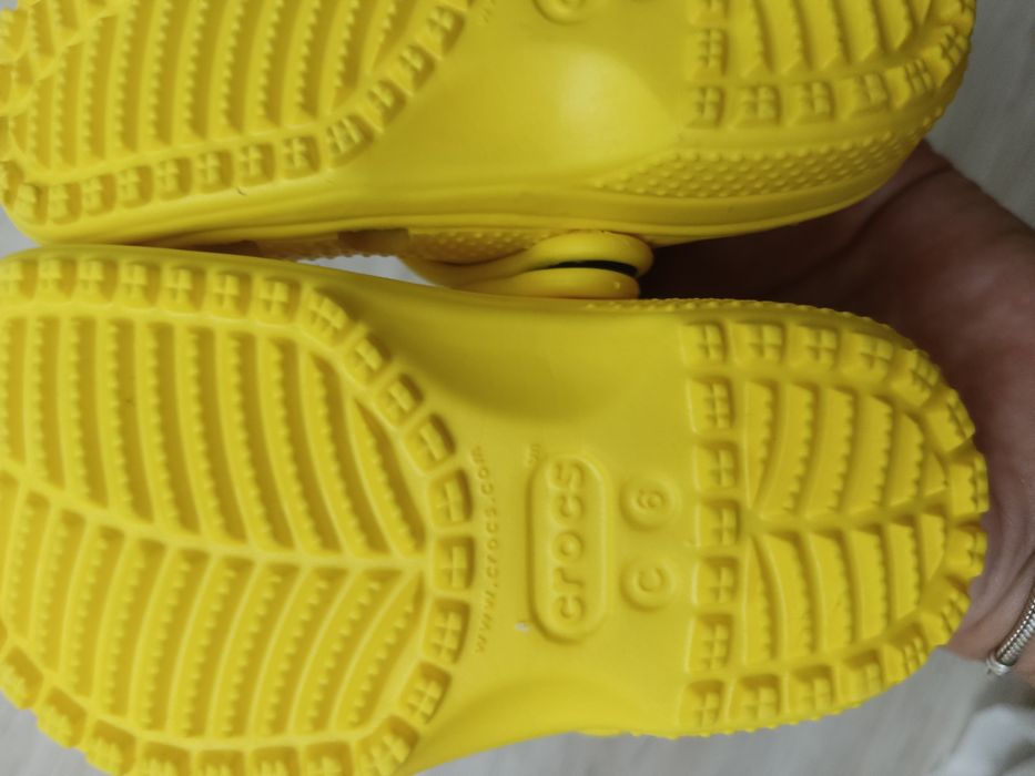 Продаю Crocs детские