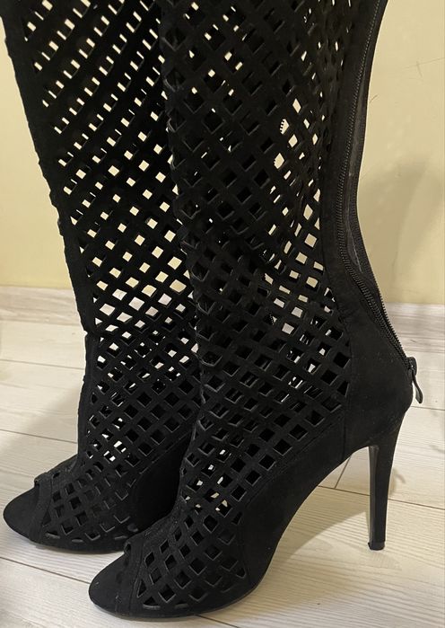 черни токчета ботуш