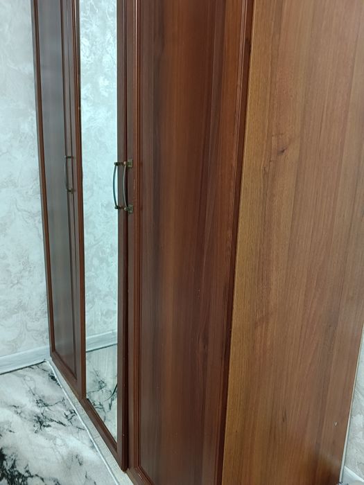 Продам шкаф, натуральное дерево