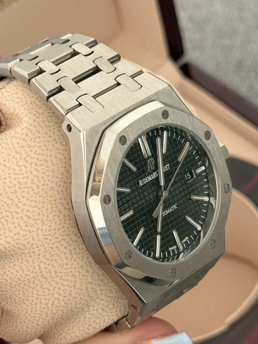 Audemars Piguet Royal Oak Selfwinding / Automatic със стоманена каса и гривна, черен “Grande Tapisserie” циферблат