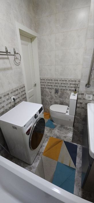 Продается квартира 4/1/5 Миробадский района. Магнит