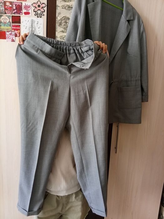 Продается женский костюм