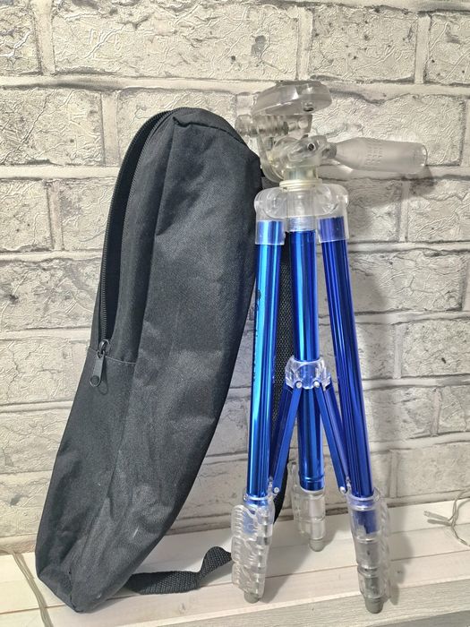 Продаётся штатив для фотоаппарата