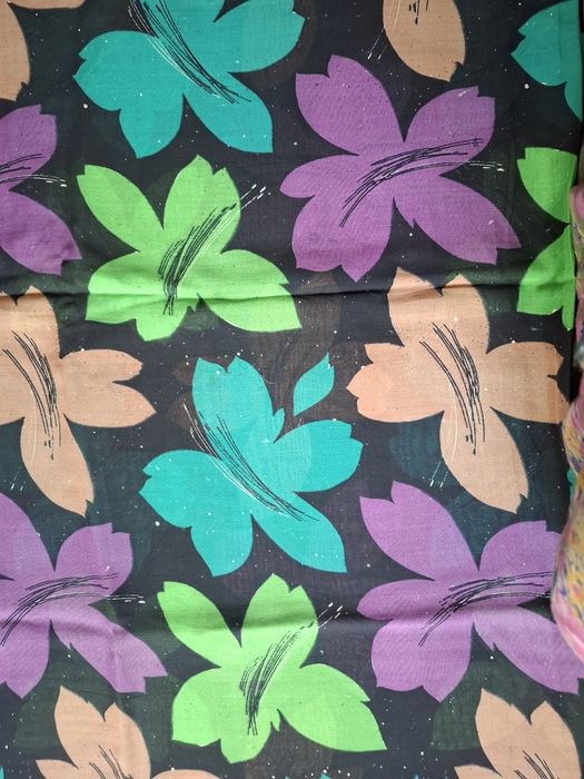 Отрез натуральной ткани крепдешин