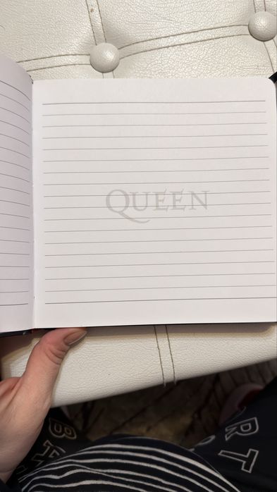 Оригинален тефтер на Queen