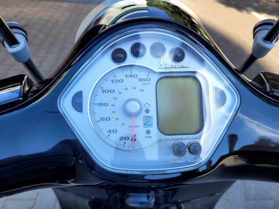 Piaggio Vespa 250 GTS