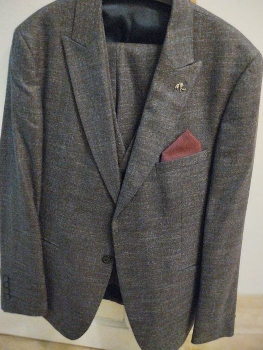 Продам тройка муж