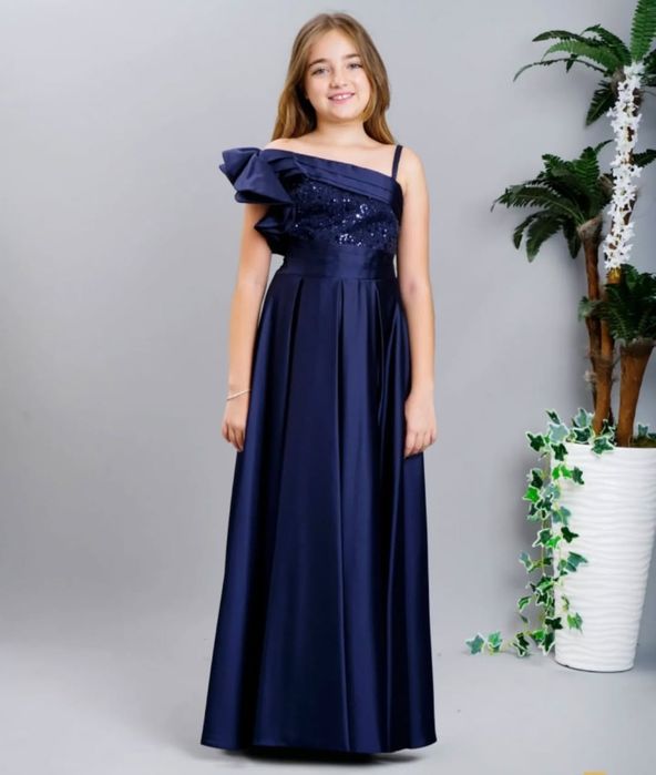 Продажа подрасковых вечерних платьев