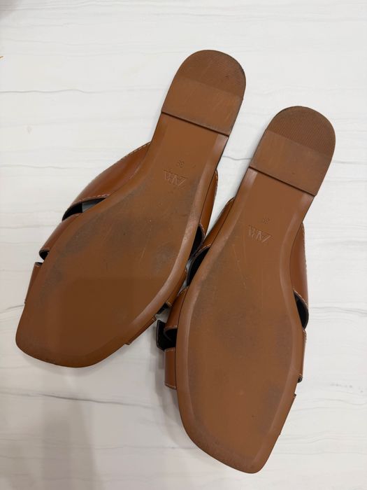 Кожаные шлепки Zara сандалии