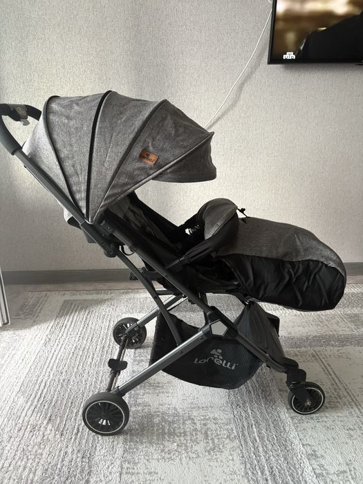 Коляска в хорошем состочнии. В  комплекте