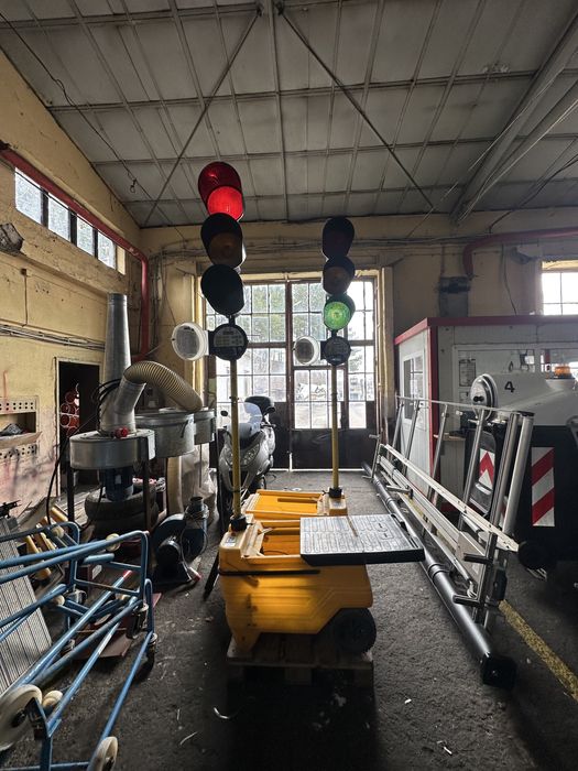 Професионална мобилна светофарна система Nissen LZA 400